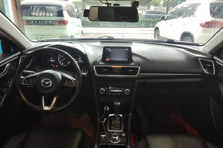 Used Mazda 3 Axela 2017 Hatchback 2.0L Automatic Sport Model China V Emission Standard Center Console