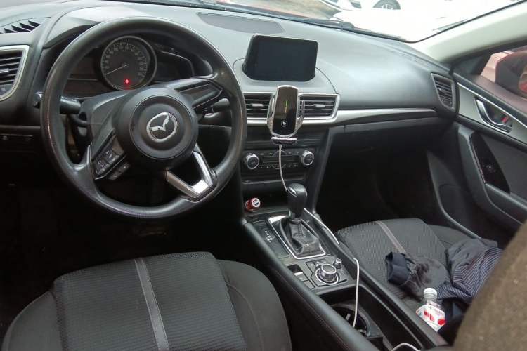 Used Mazda 3 Axela 2017 Sedan 1.5L Automatic Luxury Model Emission Standard China V Center Console