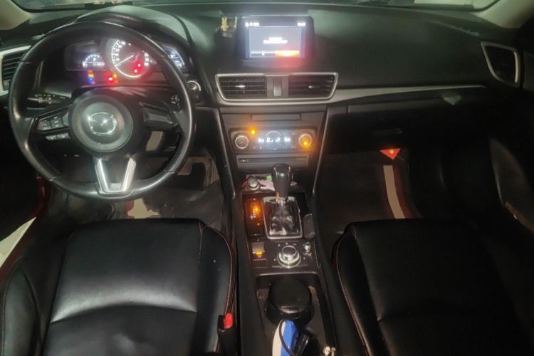 Used Mazda 3 Axela 2017 Hatchback 2.0L Automatic Luxury Model Emission Standard China V Center Console
