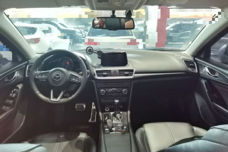 Used Mazda 3 Axela 2017 Hatchback 2.0L Automatic Sport Model China V Emission Standard Center Console