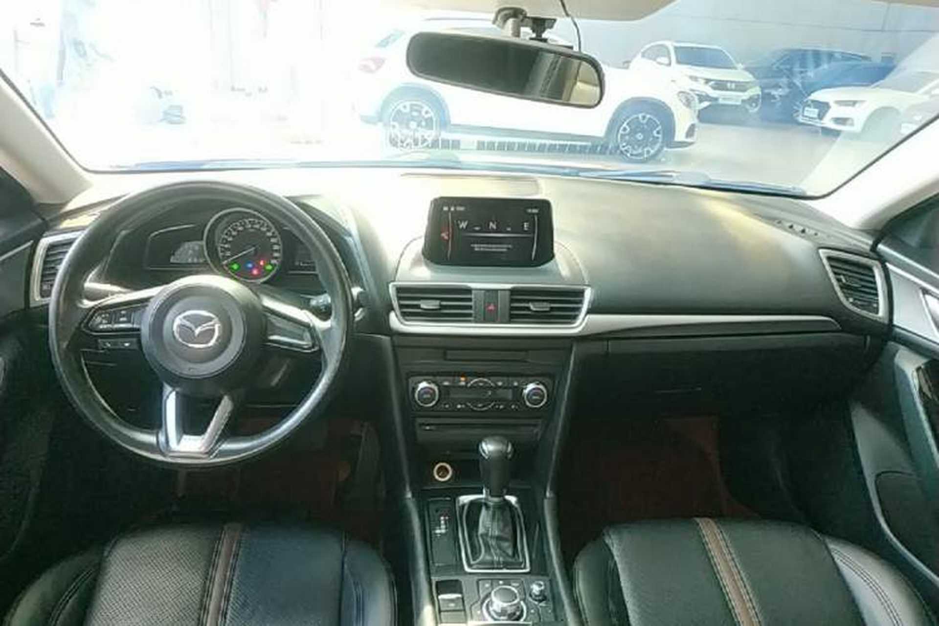 Used Mazda 3 Axela 2017 Sedan 1.5L Automatic Luxury Model Emission Standard China V Center Console
