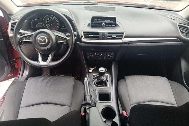 Used Mazda 3 Axela 2017 Sedan 1.5L Manual Comfort Model Emission Standard China V Center Console