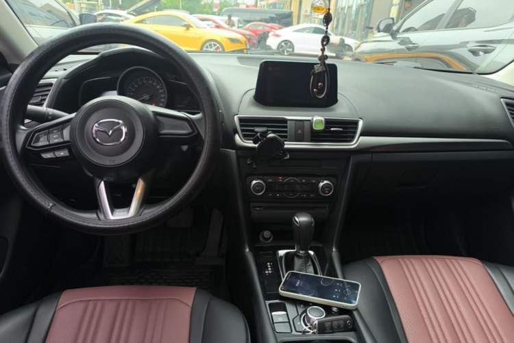 Used Mazda 3 Axela 2017 Sedan 1.5L Automatic Luxury Model Emission Standard China V Center Console