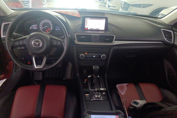 Used Mazda 3 Axela 2017 Hatchback 1.5L Automatic Luxury Model Emission Standard China V Center Console