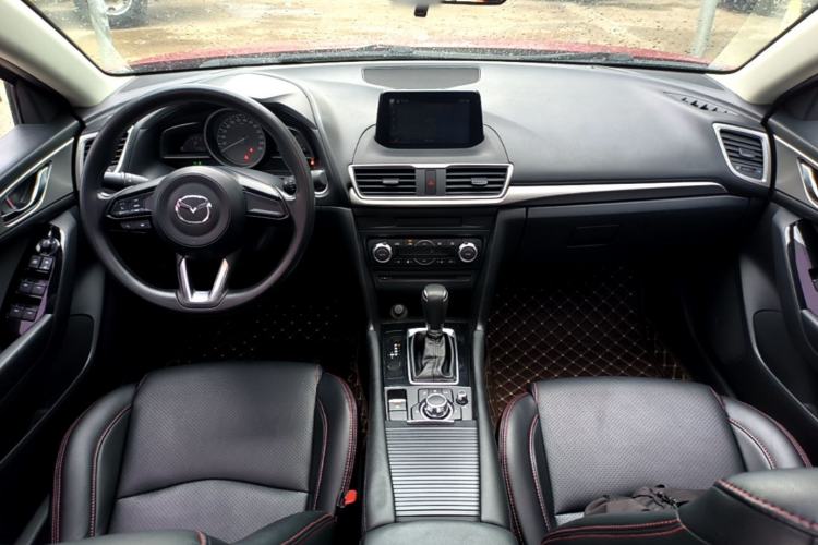 Used Mazda 3 Axela 2017 Sedan 1.5L Automatic Luxury Model Emission Standard China V Center Console