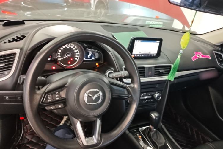 Used Mazda 3 Axela 2017 Hatchback 1.5L Automatic Luxury Model Emission Standard China V Center Console