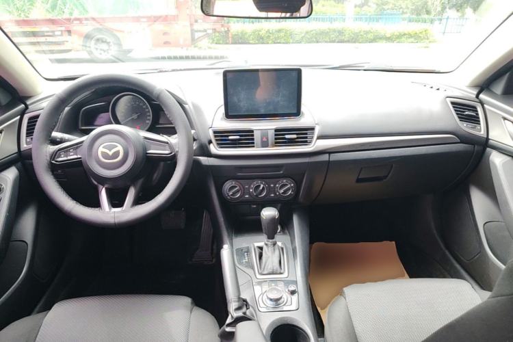 Used Mazda 3 Axela 2017 Sedan 1.5L Automatic Comfort Model Emission Standard China V Center Console