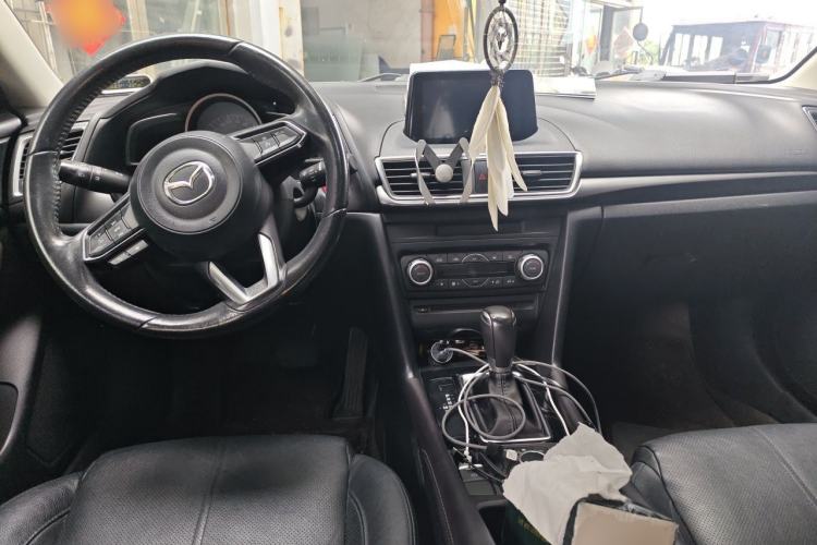 Used Mazda 3 Axela 2017 Sedan 2.0L Automatic Prestige Model China V Standard Center Console
