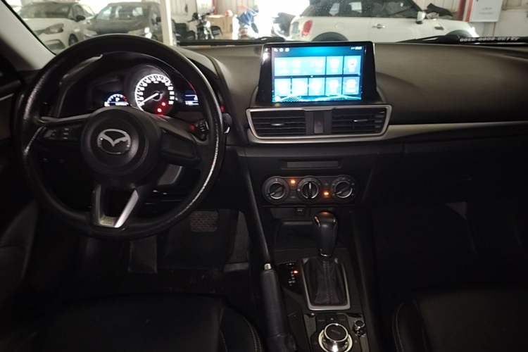 Used Mazda 3 Axela 2017 Sedan 1.5L Automatic Comfort Model Emission Standard China V Center Console