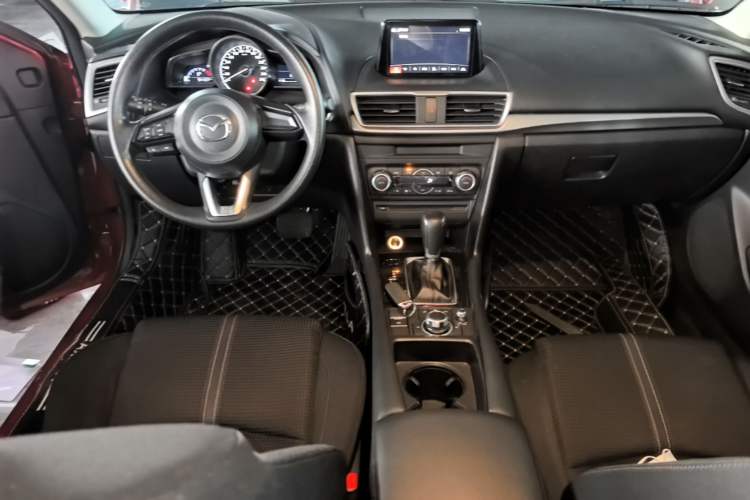 Used Mazda 3 Axela 2017 Sedan 1.5L Automatic Luxury Model Emission Standard China V Center Console