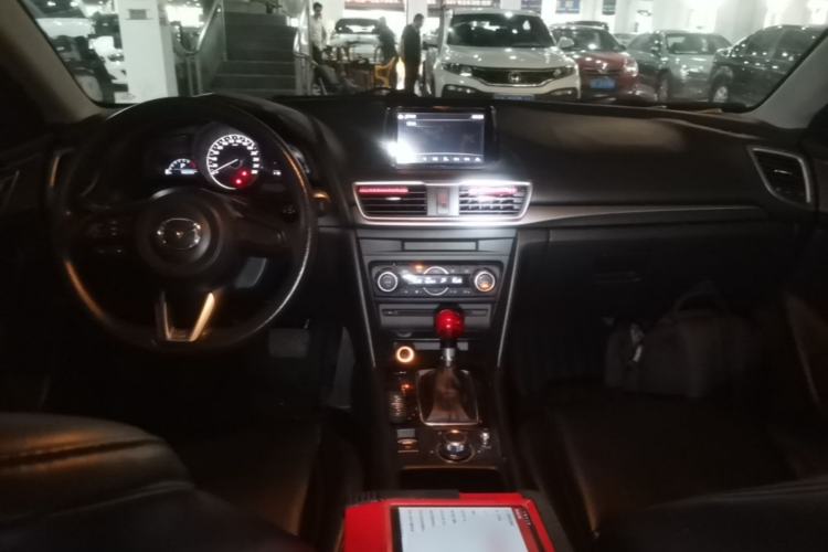 Used Mazda 3 Axela 2017 Sedan 1.5L Automatic Luxury Model Emission Standard China V Center Console