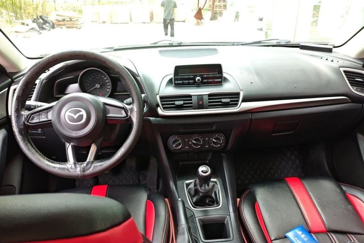 Used Mazda 3 Axela 2017 Sedan 1.5L Manual Comfort Model Emission Standard China V Center Console
