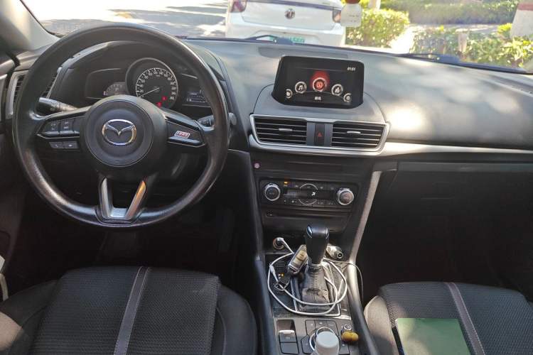 Used Mazda 3 Axela 2017 Sedan 1.5L Automatic Luxury Model Emission Standard China V Center Console