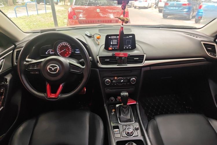 Used Mazda 3 Axela 2017 Sedan 1.5L Automatic Luxury Model Emission Standard China V Center Console