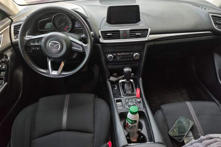 Used Mazda 3 Axela 2017 Sedan 1.5L Automatic Luxury Model Emission Standard China V Center Console