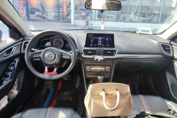 Used Mazda 3 Axela 2017 Sedan 1.5L Automatic Luxury Model Emission Standard China V Center Console
