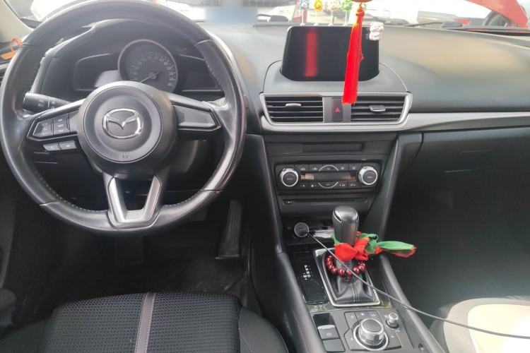 Used Mazda 3 Axela 2017 Hatchback 2.0L Automatic Luxury Model Emission Standard China V Center Console