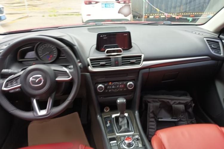 Used Mazda 3 Axela 2017 Hatchback 2.0L Automatic Luxury Model Emission Standard China V Center Console