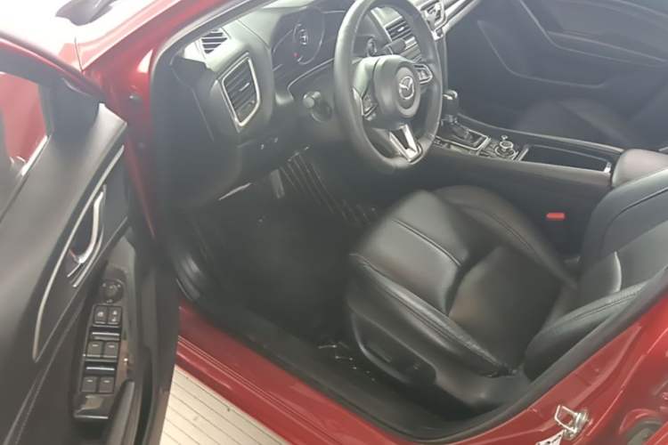 Used Mazda 3 Axela 2017 Sedan 2.0L Automatic Prestige Model China V Standard Driver Seat