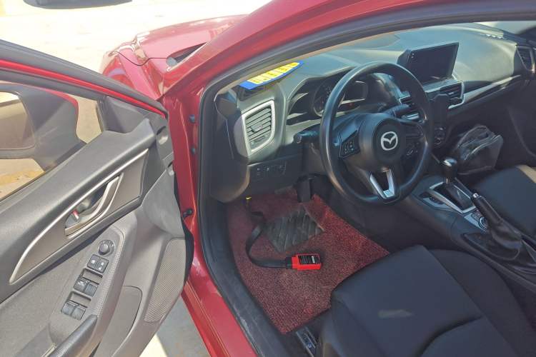 Used Mazda 3 Axela 2017 Sedan 1.5L Automatic Comfort Model Emission Standard China V Driver Seat