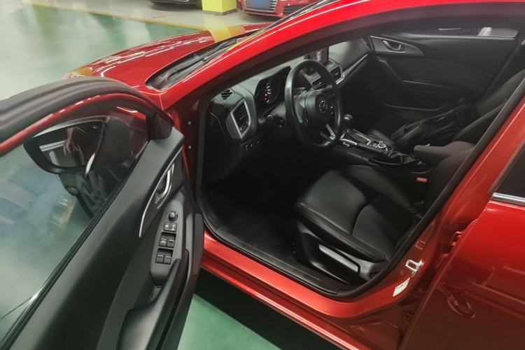 Used Mazda 3 Axela 2017 Sedan 1.5L Automatic Comfort Model Emission Standard China V Driver Seat