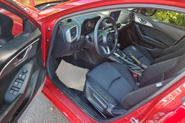 Used Mazda 3 Axela 2017 Sedan 1.5L Automatic Comfort Model Emission Standard China V Driver Seat