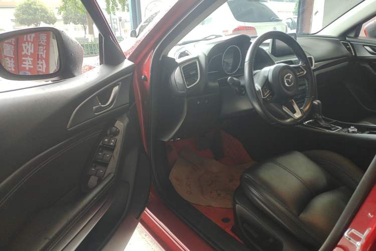 Used Mazda 3 Axela 2017 Hatchback 2.0L Automatic Sport Model China V Emission Standard Driver Seat