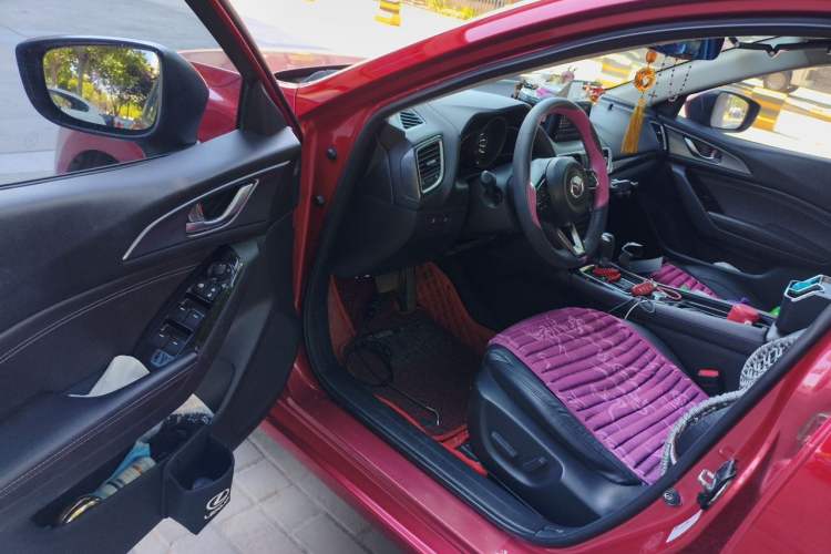Used Mazda 3 Axela 2017 Sedan 2.0L Automatic Prestige Model China V Standard Driver Seat