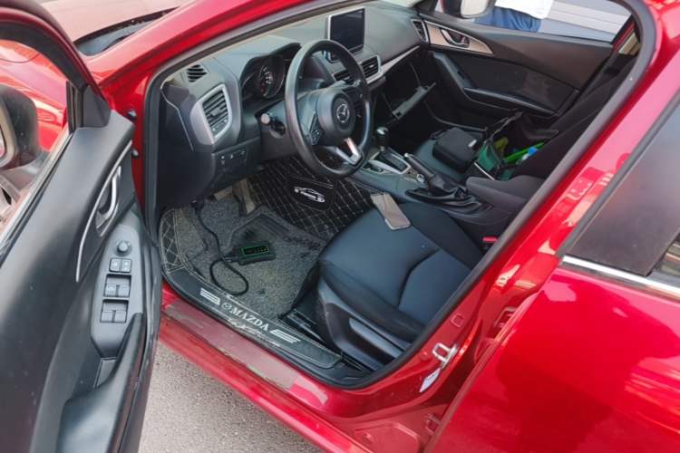 Used Mazda 3 Axela 2017 Sedan 1.5L Automatic Comfort Model Emission Standard China V Driver Seat