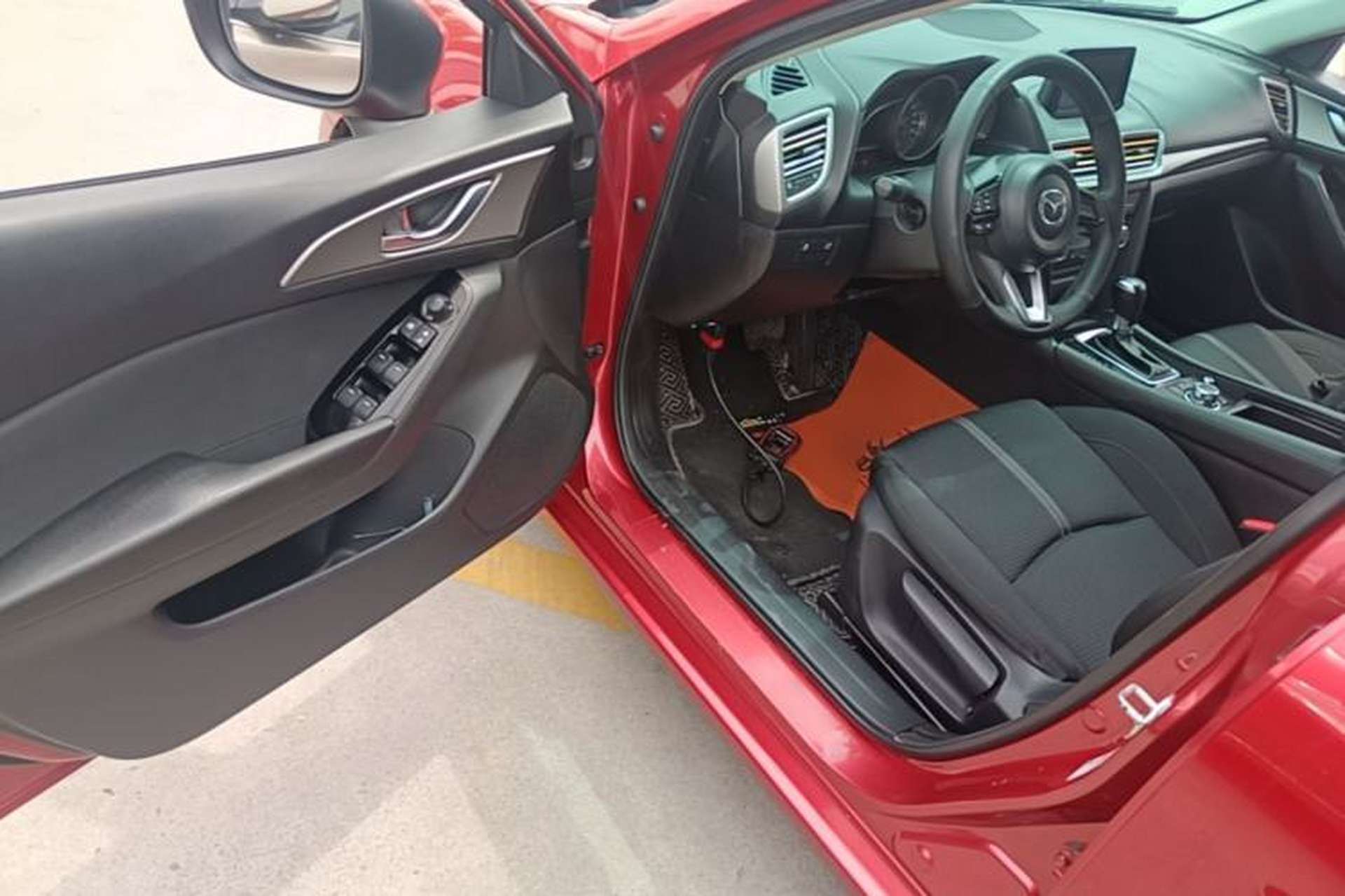 Used Mazda 3 Axela 2017 Sedan 1.5L Automatic Luxury Model Emission Standard China V Driver Seat