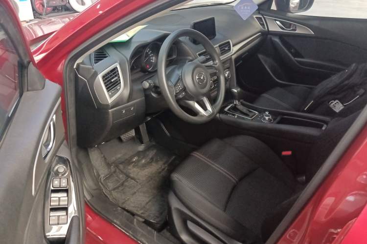 Used Mazda 3 Axela 2017 Sedan 1.5L Automatic Luxury Model Emission Standard China V Driver Seat