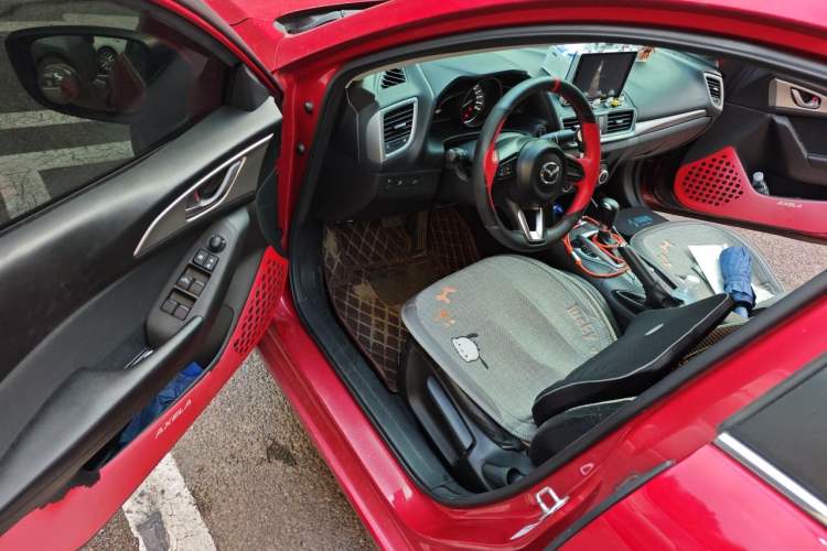 Used Mazda 3 Axela 2017 Sedan 1.5L Automatic Comfort Model Emission Standard China V Driver Seat