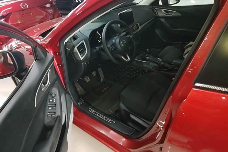 Used Mazda 3 Axela 2017 Sedan 1.5L Manual Comfort Model Emission Standard China V Driver Seat