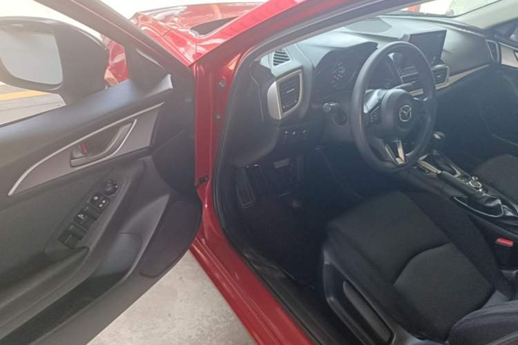 Used Mazda 3 Axela 2017 Sedan 1.5L Automatic Comfort Model Emission Standard China V Driver Seat