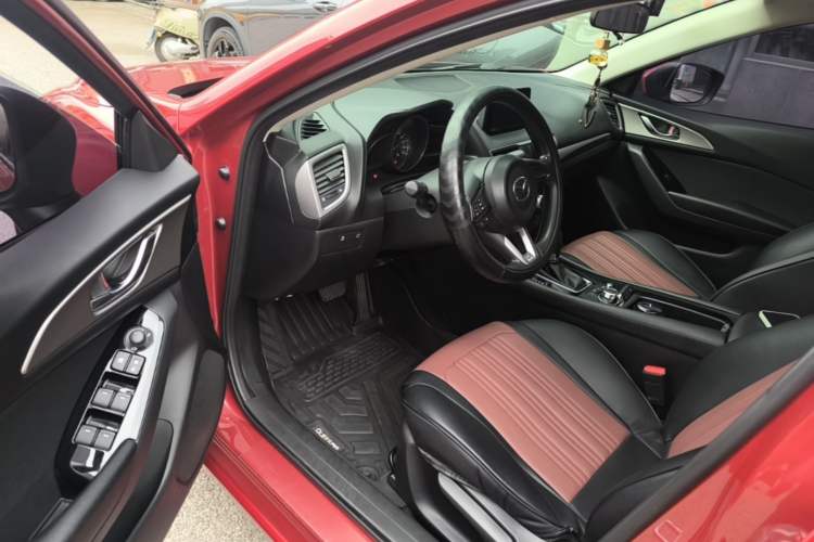 Used Mazda 3 Axela 2017 Sedan 1.5L Automatic Luxury Model Emission Standard China V Driver Seat
