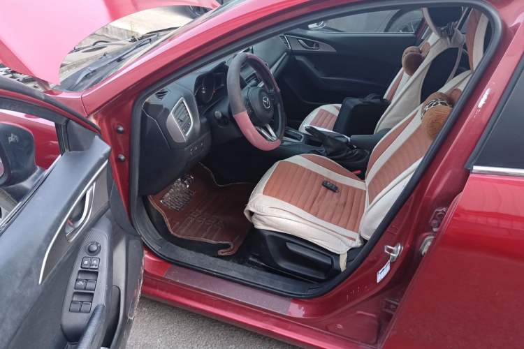 Used Mazda 3 Axela 2017 Sedan 1.5L Automatic Comfort Model China VI Standard Driver Seat
