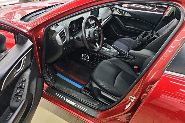 Used Mazda 3 Axela 2017 Sedan 1.5L Automatic Comfort Model Emission Standard China V Driver Seat