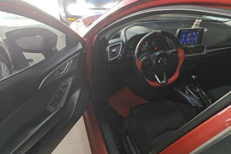 Used Mazda 3 Axela 2017 Sedan 1.5L Automatic Comfort Model Emission Standard China V Driver Seat