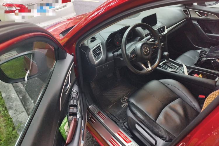 Used Mazda 3 Axela 2017 Sedan 1.5L Automatic Luxury Model Emission Standard China V Driver Seat