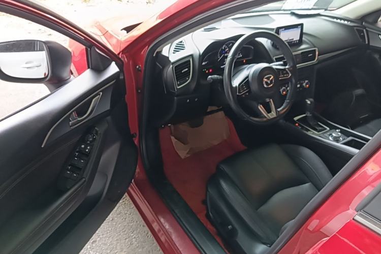 Used Mazda 3 Axela 2017 Hatchback 2.0L Automatic Sport Model China V Emission Standard Driver Seat