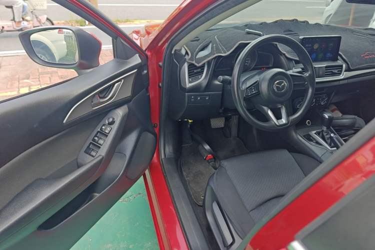 Used Mazda 3 Axela 2017 Sedan 1.5L Automatic Comfort Model Emission Standard China V Driver Seat