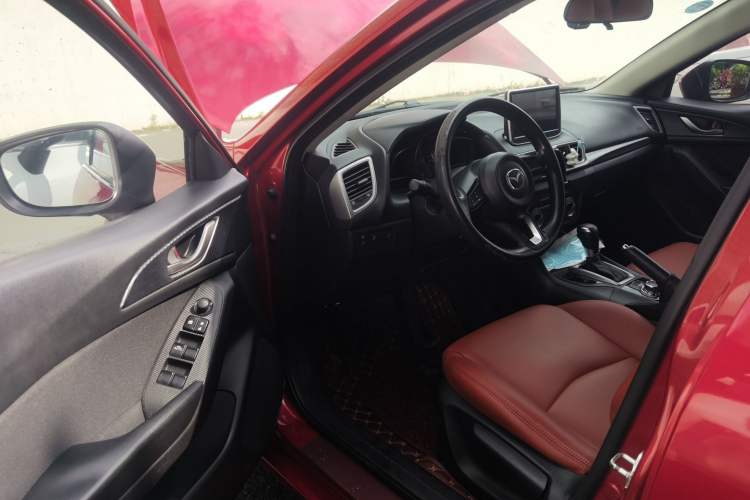 Used Mazda 3 Axela 2017 Sedan 1.5L Automatic Comfort Model Emission Standard China V Driver Seat