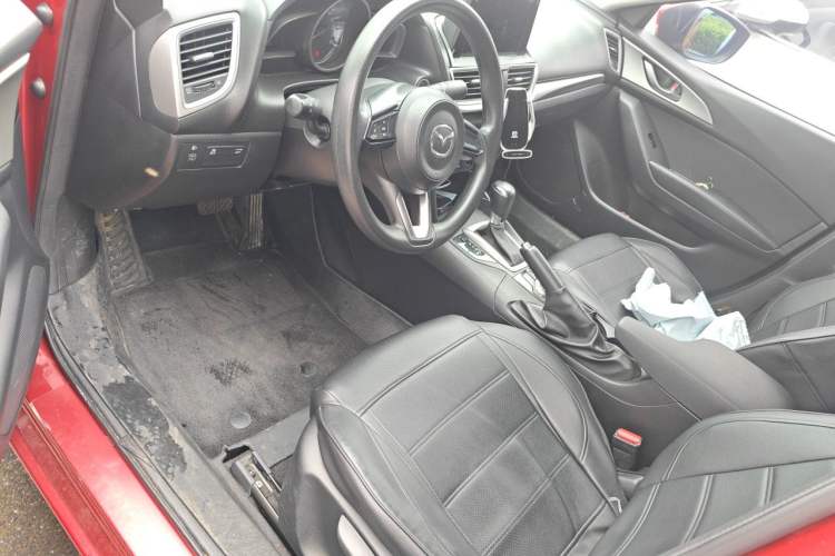 Used Mazda 3 Axela 2017 Sedan 1.5L Automatic Comfort Model Emission Standard China V Driver Seat