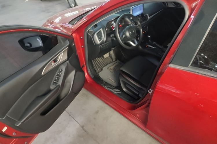 Used Mazda 3 Axela 2017 Sedan 1.5L Automatic Comfort Model Emission Standard China V Driver Seat