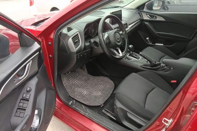Used Mazda 3 Axela 2017 Sedan 1.5L Automatic Comfort Model Emission Standard China V Driver Seat