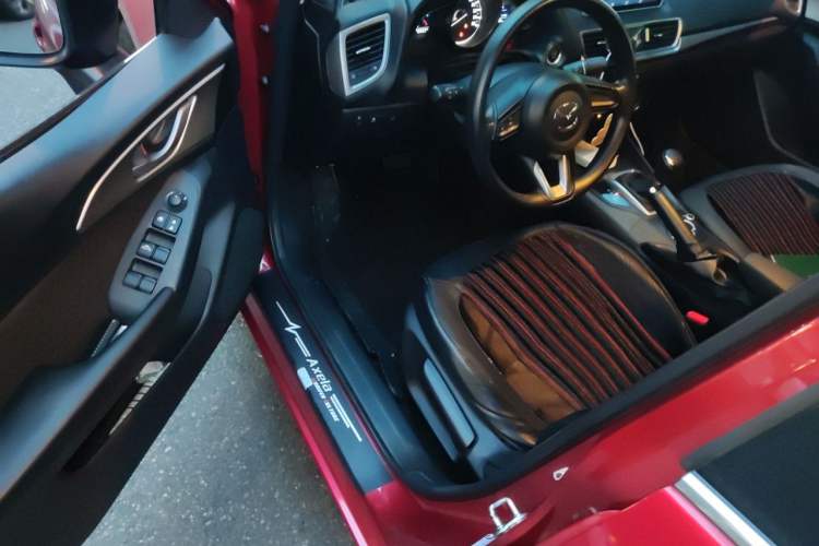 Used Mazda 3 Axela 2017 Sedan 1.5L Automatic Comfort Model Emission Standard China V Driver Seat