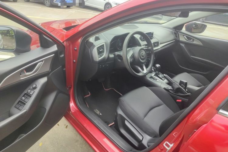 Used Mazda 3 Axela 2017 Hatchback 1.5L Automatic Comfort Model China VI Standard Driver Seat