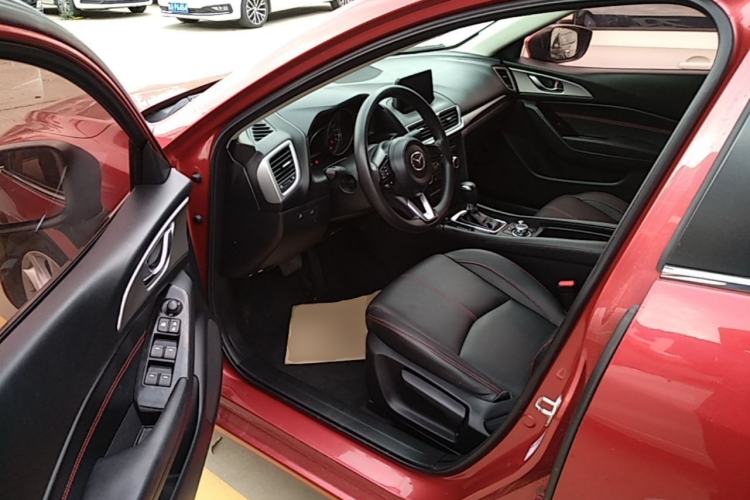 Used Mazda 3 Axela 2017 Sedan 1.5L Automatic Luxury Model Emission Standard China V Driver Seat