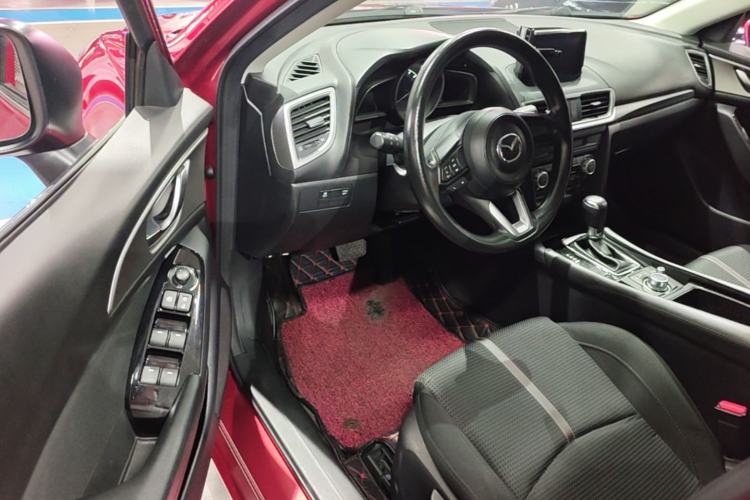 Used Mazda 3 Axela 2017 Hatchback 1.5L Automatic Luxury Model Emission Standard China V Driver Seat