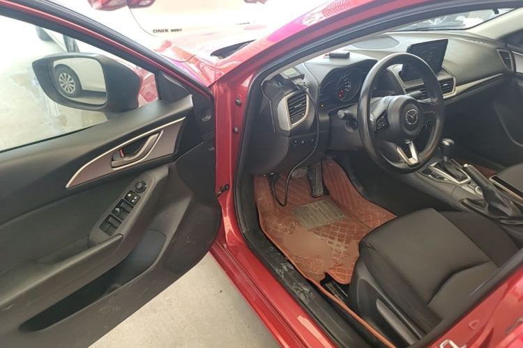 Used Mazda 3 Axela 2017 Sedan 1.5L Automatic Comfort Model Emission Standard China V Driver Seat